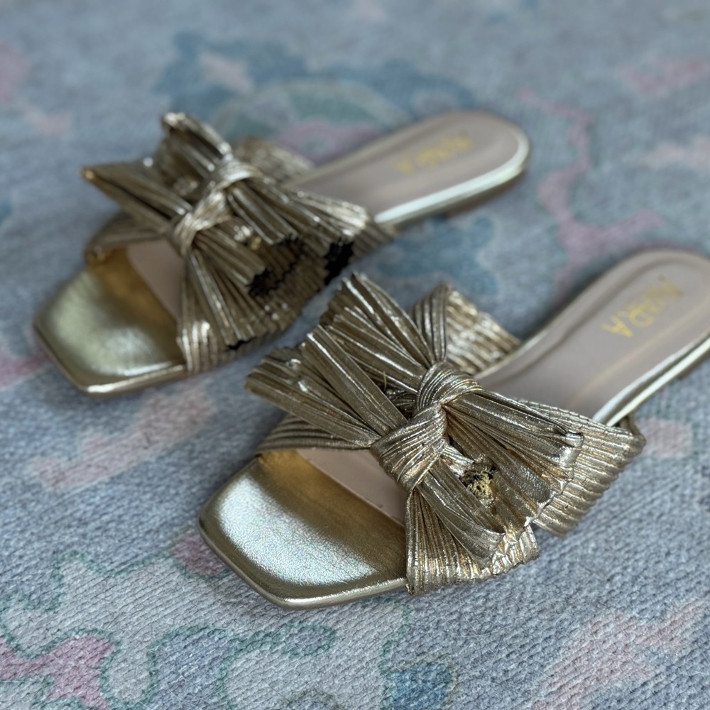 Shop Avara Gold Lame Sandal Elegant Women's Slip-On Flats Dress Up / Down Size 7 - Picture 5 of 12